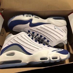 Brand New Ken Griffey Jrs sz 13